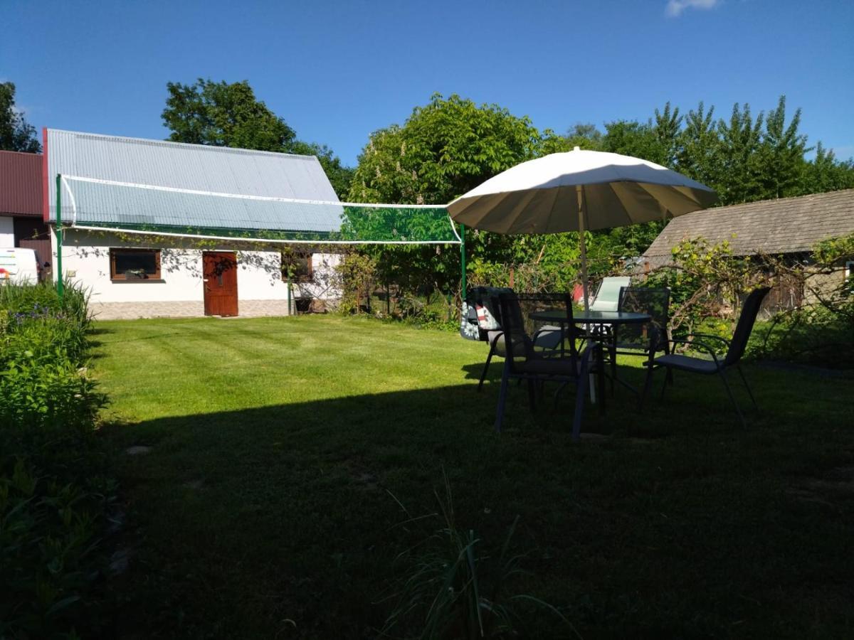Gospodarstwo Agroturystyczne Borowkowy Bukiet Smakow Iwkowa Exterior foto